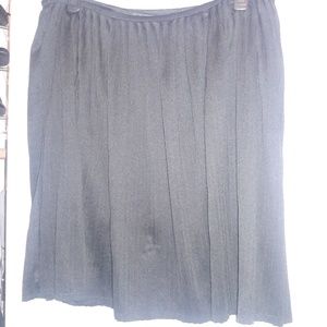 Mossimo black pleated skirt